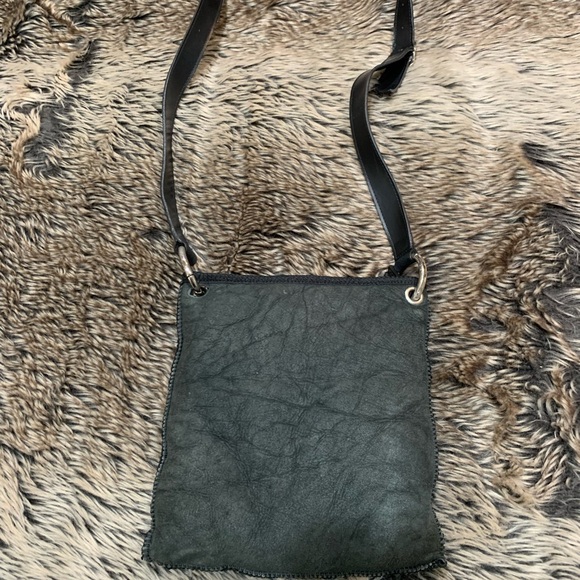 UGG Australia Suede pocket Messenger /
crossbody Bag - Picture 3 of 10